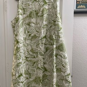 Evan Picone Green and White Leaf Patterned Linen/Viscose Sleeveless Dress